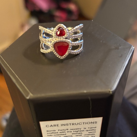 Ruby on Rhodium Ring - Picture 2 of 4